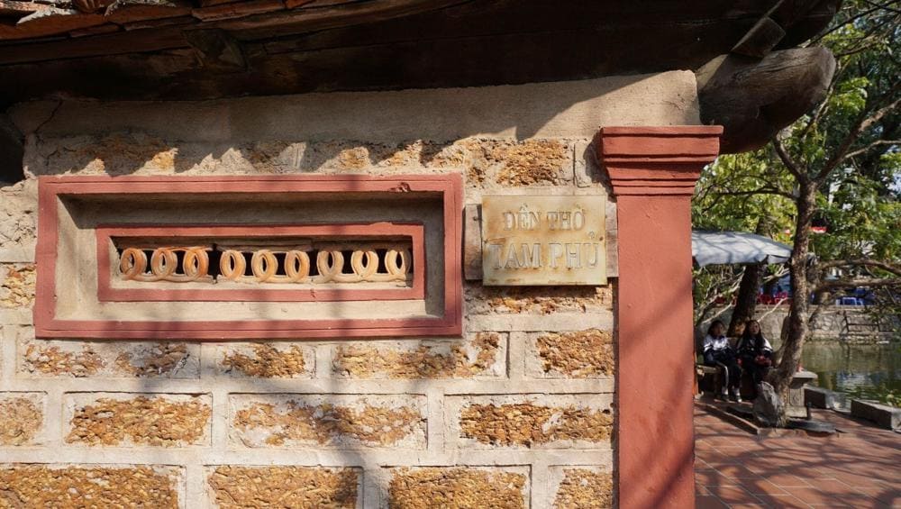 Đền thờ Tam Phủ